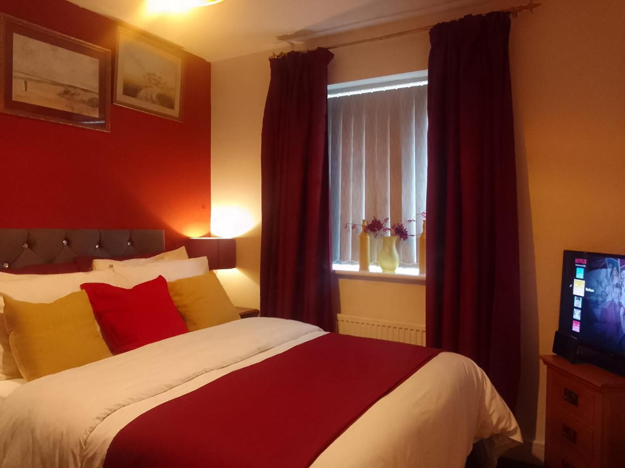 Cosy Stay In Walsall By Ideal Home Bloxwich Buitenkant foto